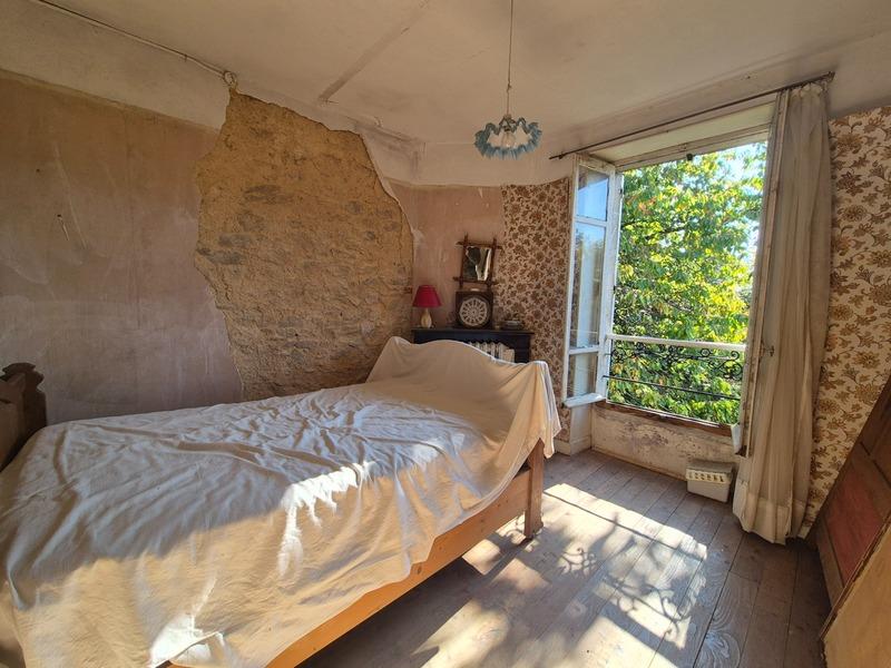 Maison - 180 m² - 14 pièces