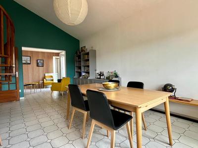 Appartement - 118 m² - 6 pièces