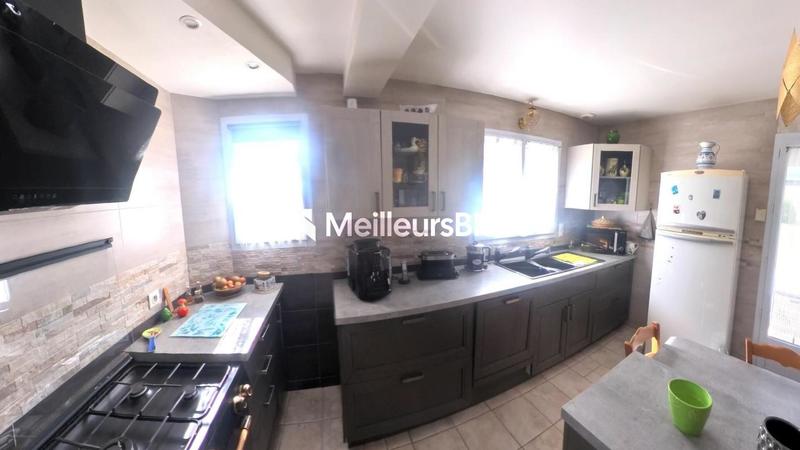 Maison traditionnelle - 186 m² - 8 pièces