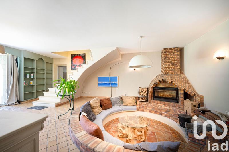 Maison - 385 m² - 7 pièces