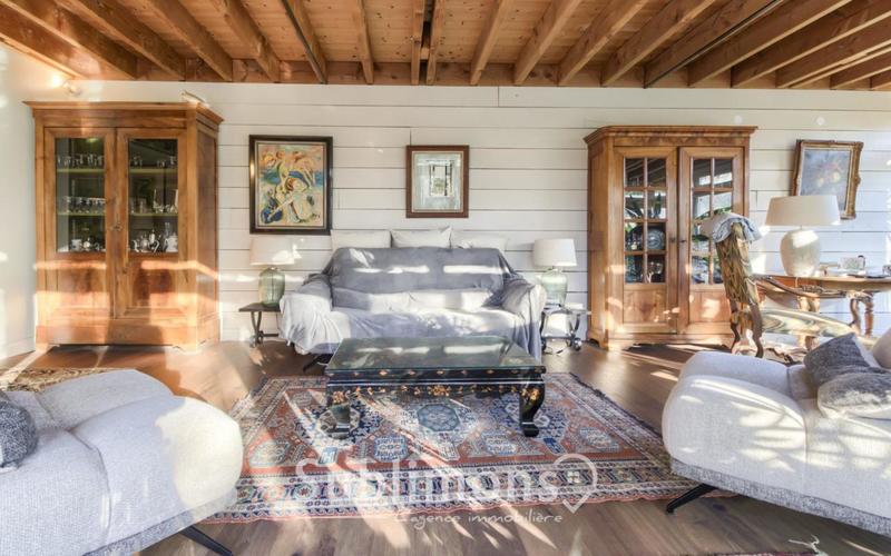 Propriété - 187 m² - 5 pièces