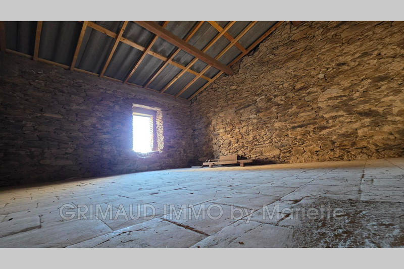 Grange - 50 m² - 2 pièces