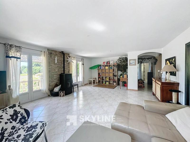 Villa - 280 m² - 5 pièces