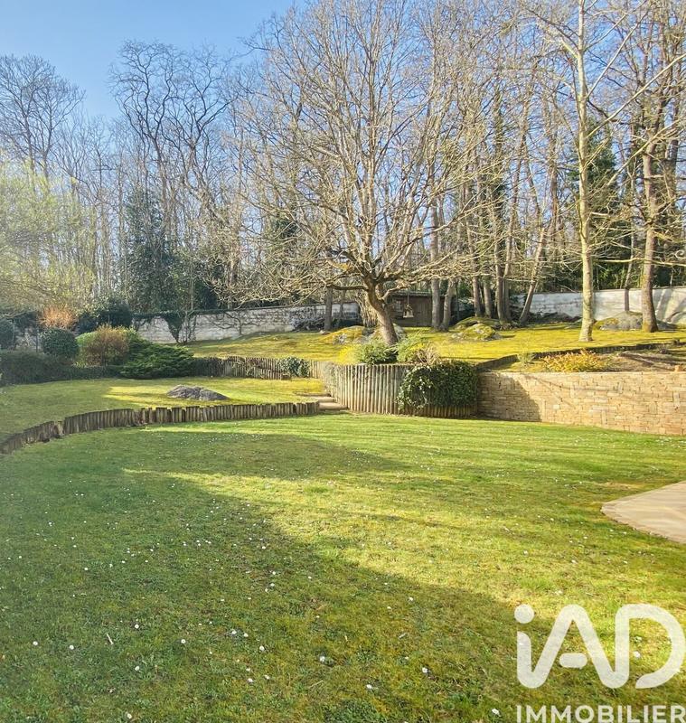 Maison - 253 m² - 8 pièces