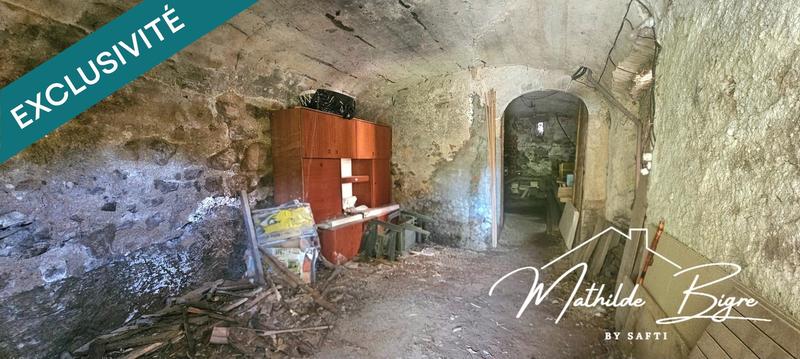 Maison - 221 m² - 8 pièces