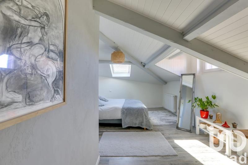 Maison - 350 m² - 10 pièces