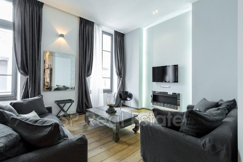 Appartement - 152 m² - 5 pièces