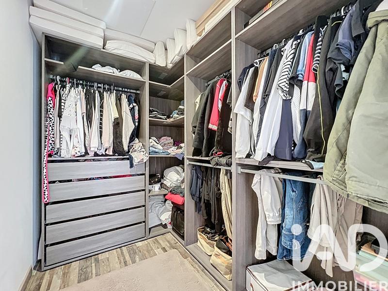 Maison - 211 m² - 6 pièces