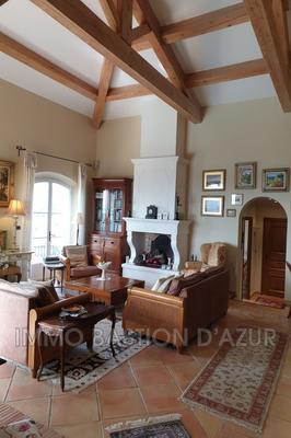 Villa - 200 m² - 6 pièces