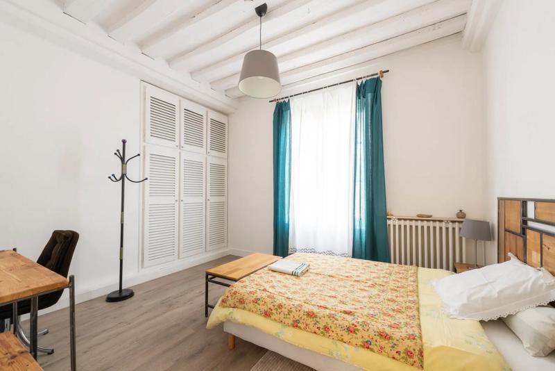 Demeure - 353 m² - 10 pièces