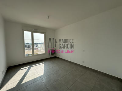 Appartement - 80 m² - 3 pièces