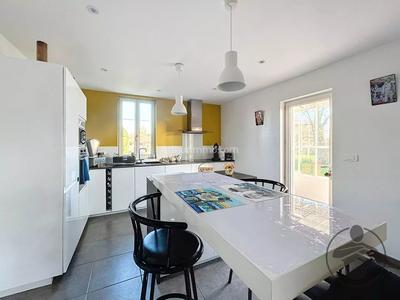 Maison - 126 m² - 4 pièces