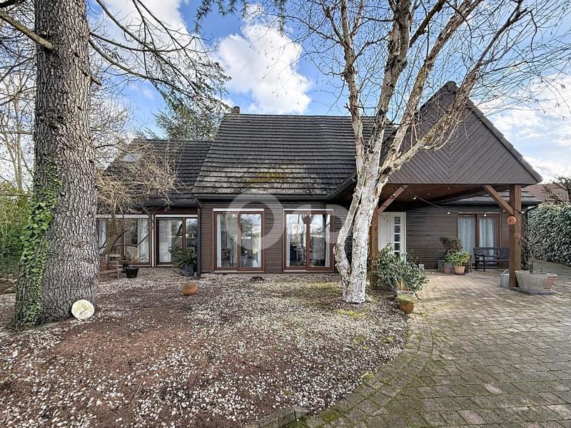 Maison - 180 m² - 6 pièces