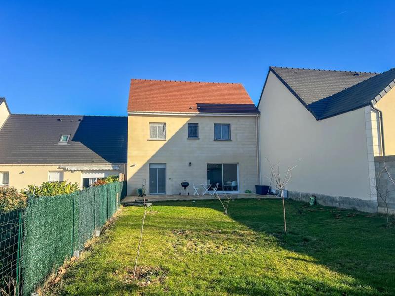 Maison - 110 m² - 8 pièces