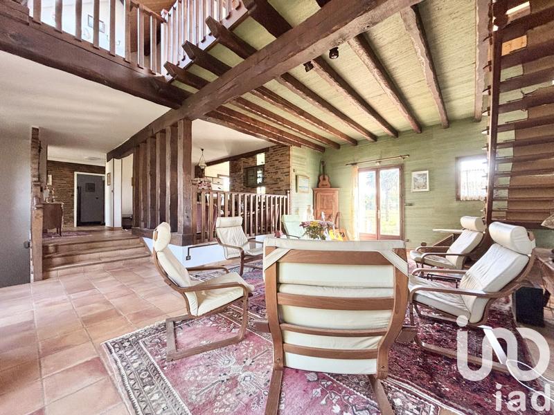 Maison - 215 m² - 8 pièces