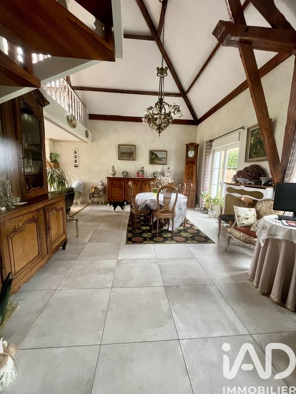 Maison - 181 m² - 8 pièces