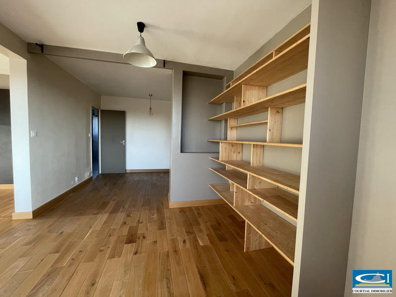 Appartement - 100 m² - 4 pièces