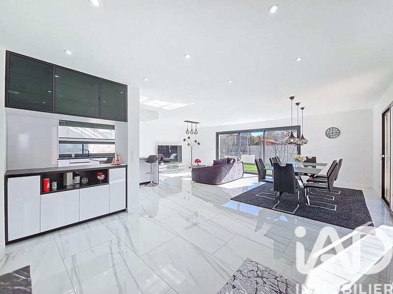 Maison - 172 m² - 6 pièces