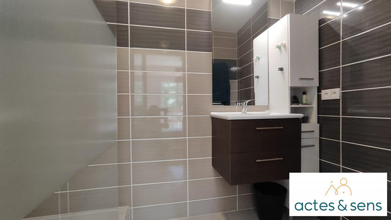 Maison - 94 m² - 6 pièces