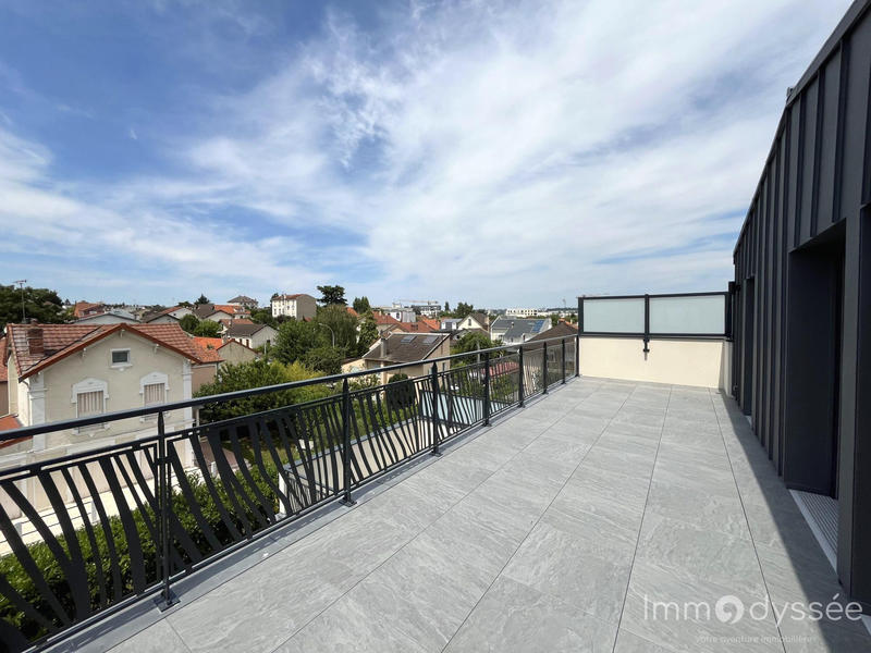 Appartement - 100 m² - 4 pièces