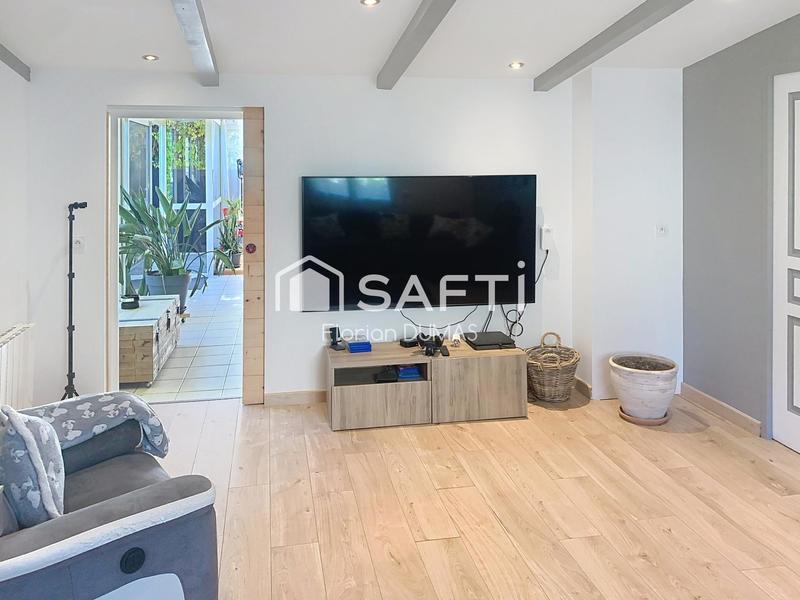 Maison - 180 m² - 8 pièces