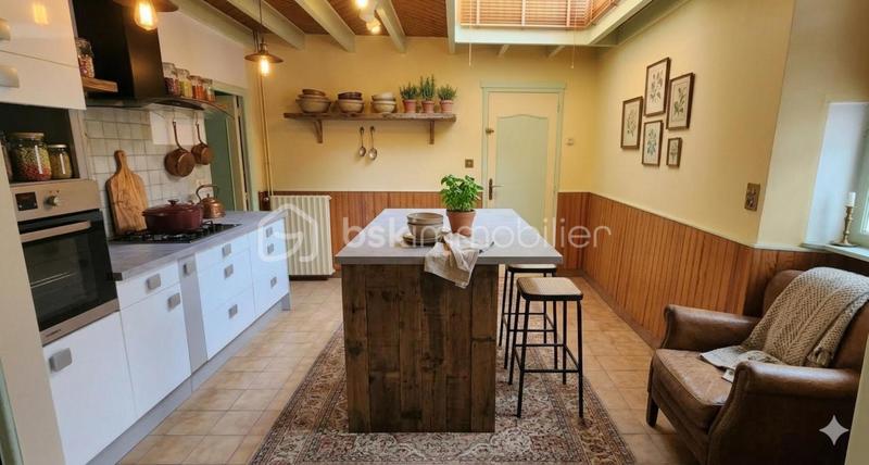 Corps de ferme - 140 m² - 4 pièces