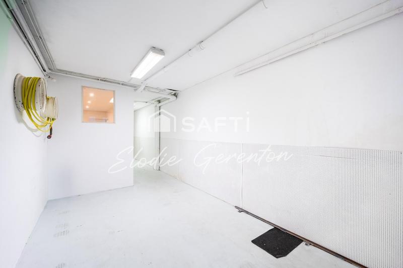 Local commercial - 87 m² - 6 pièces
