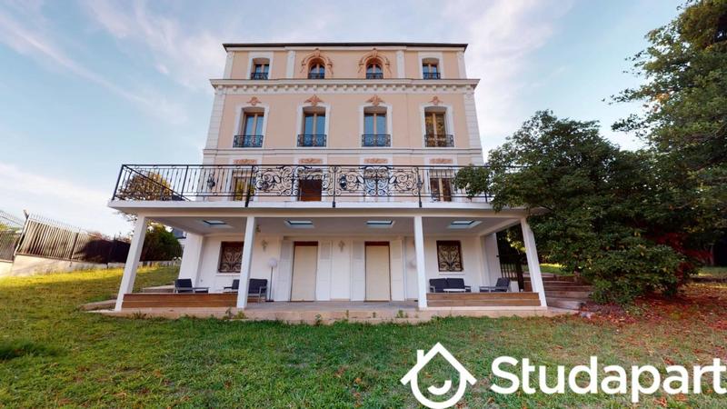 Chambre - 10 m² - 1 pièce