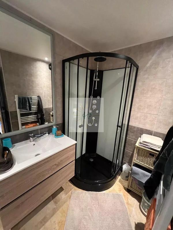 Maison - 112 m² - 8 pièces