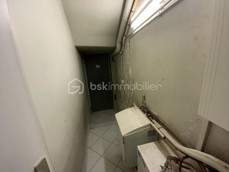 Local commercial - 149 m² - 7 pièces