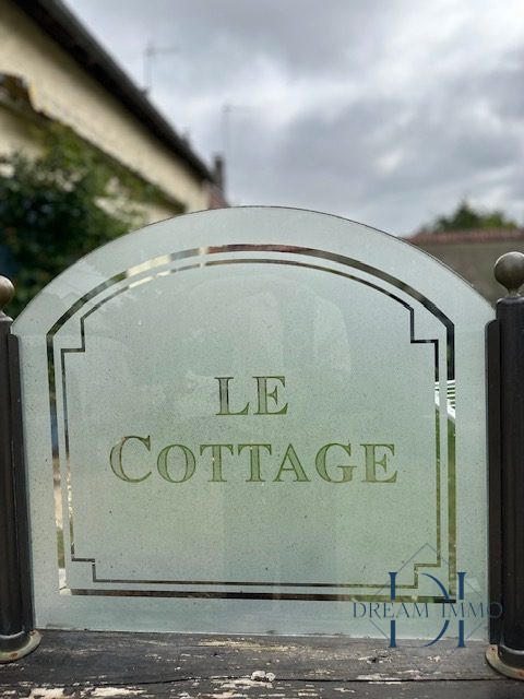 Maison - 288 m² - 13 pièces