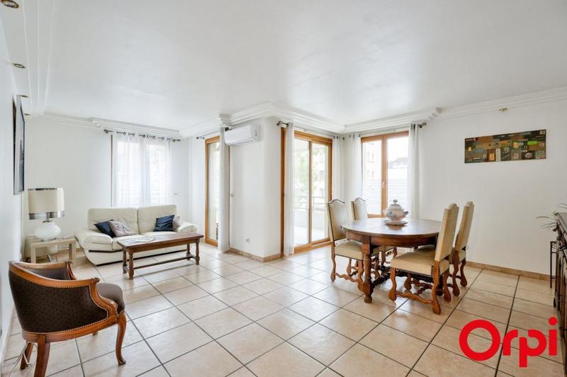 Appartement - 83 m² - 3 pièces