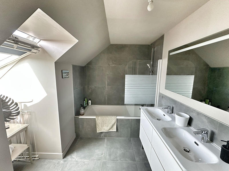 Maison - 94 m² - 4 pièces