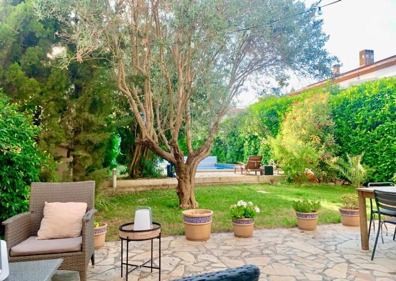 Maison - 212 m² - 9 pièces