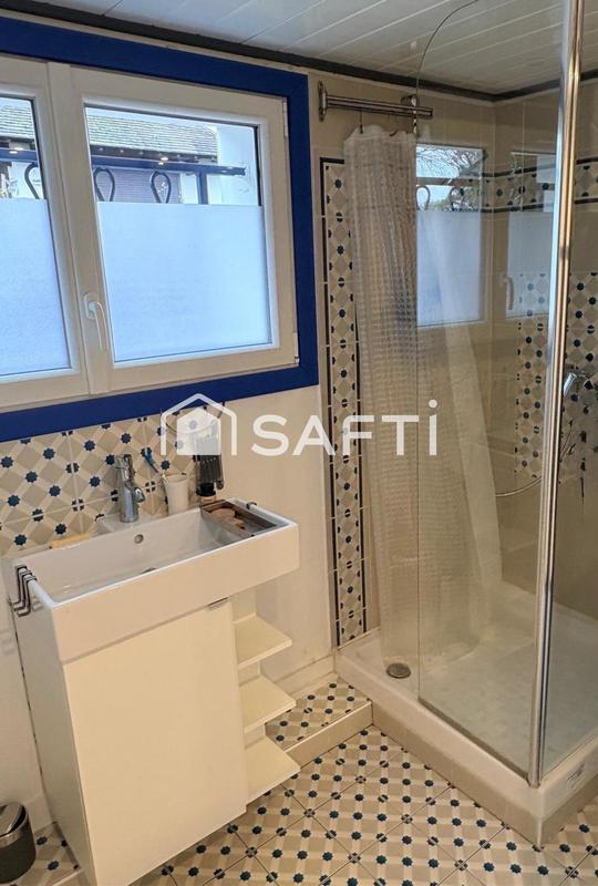 Maison - 205 m² - 10 pièces