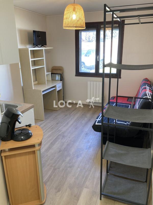 Studio - 15 m² - 1 pièce