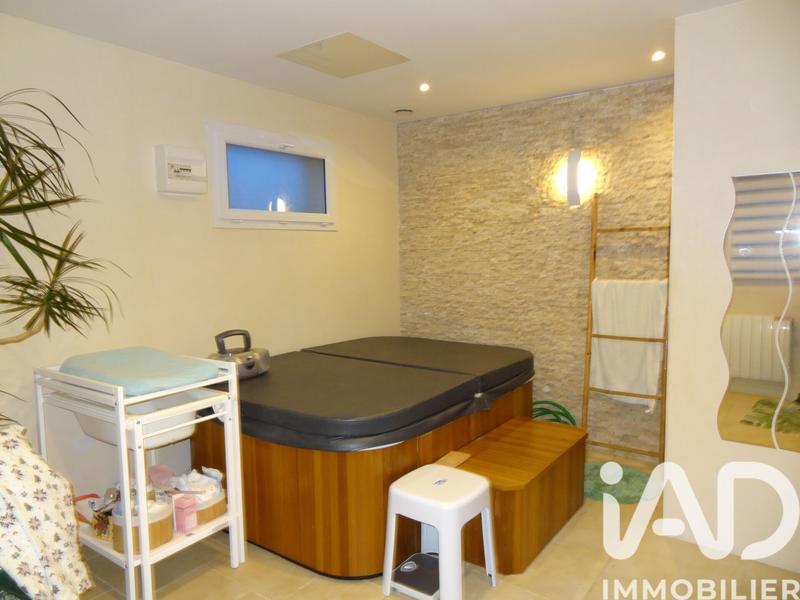 Maison - 136 m² - 6 pièces