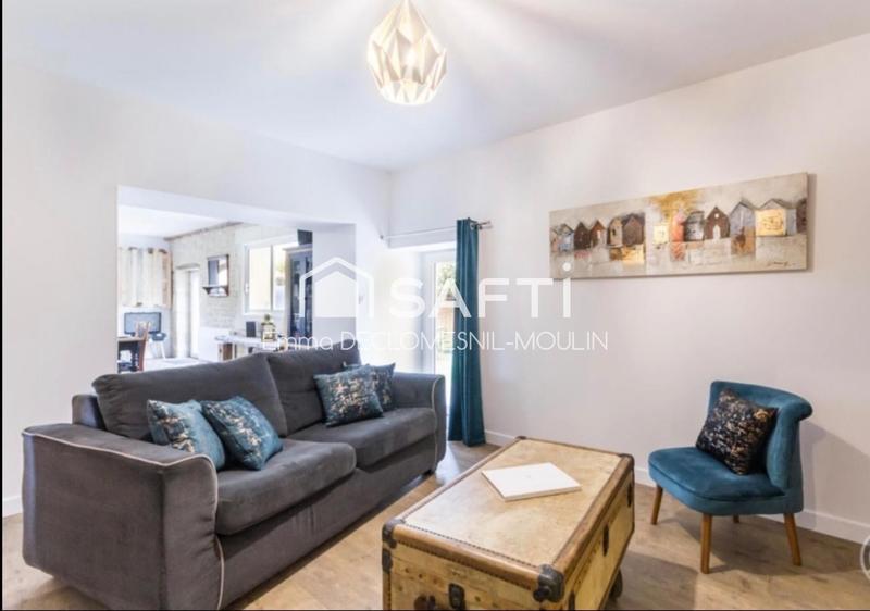 Maison - 360 m² - 10 pièces