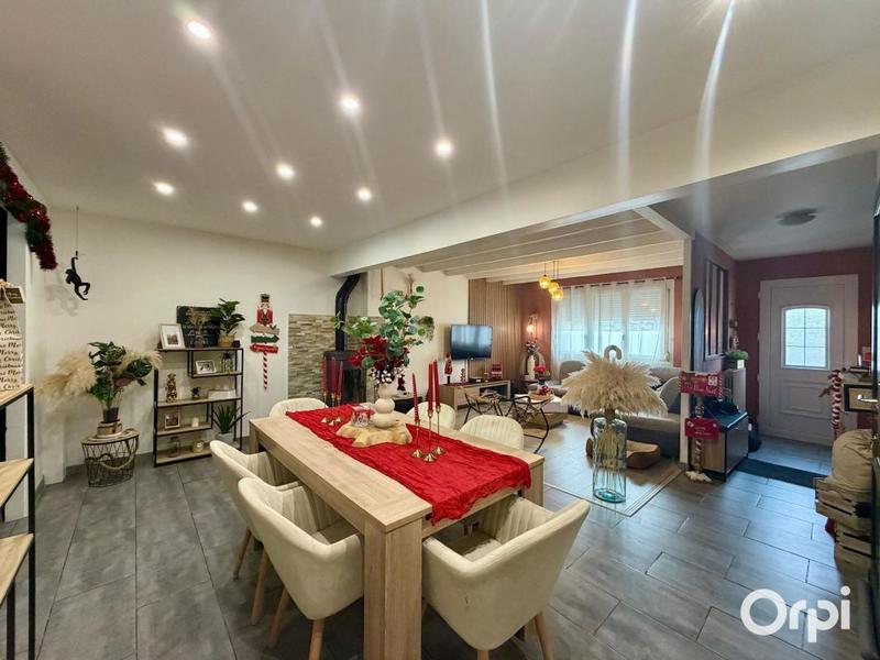 Maison - 110 m² - 6 pièces