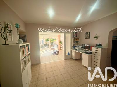 Maison - 180 m² - 7 pièces