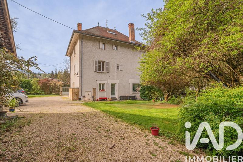 Maison - 231 m² - 10 pièces