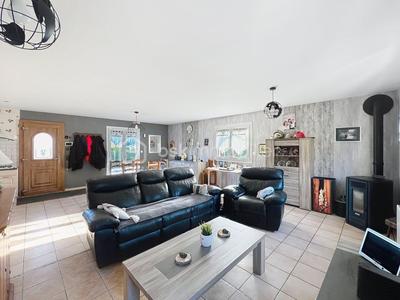 Maison traditionnelle - 110 m² - 7 pièces