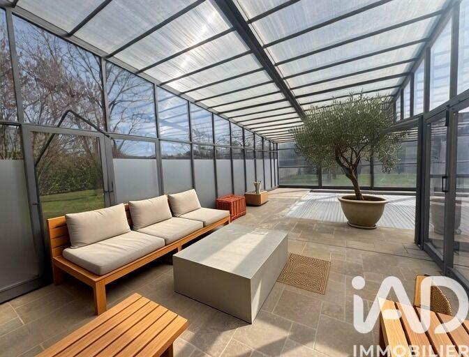 Maison - 286 m² - 9 pièces