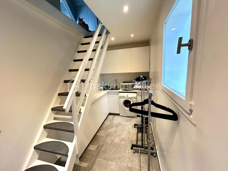 Demeure - 251 m² - 8 pièces