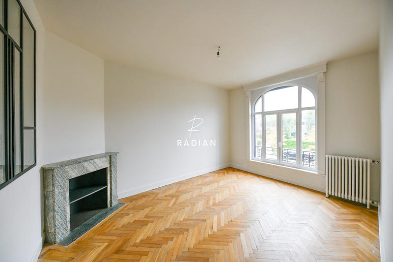 Maison - 224 m² - 7 pièces