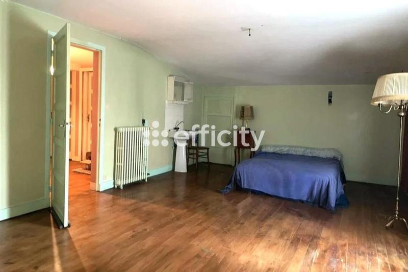 Maison - 265 m² - 8 pièces