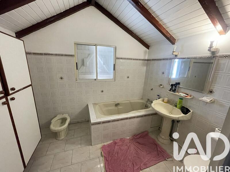 Maison - 193 m² - 5 pièces