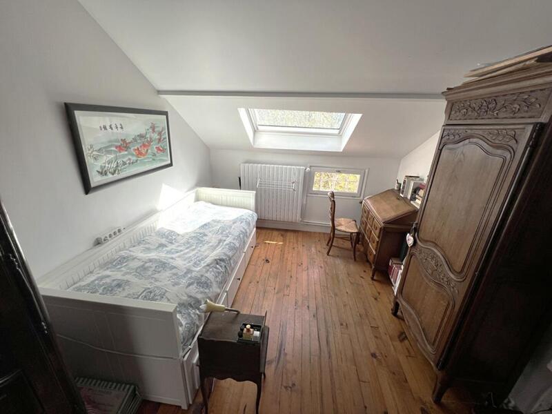 Maison - 180 m² - 9 pièces