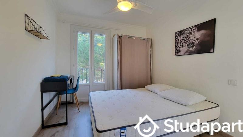 Chambre - 12 m² - 1 pièce