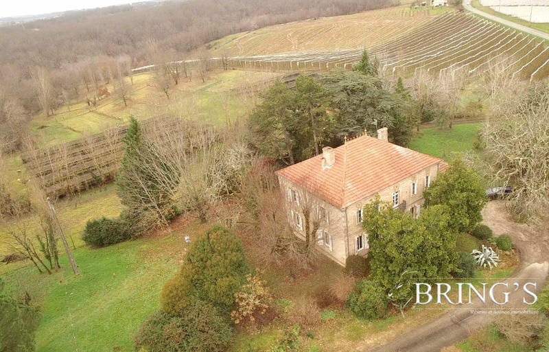 Maison ancienne - 312 m² - 8 pièces